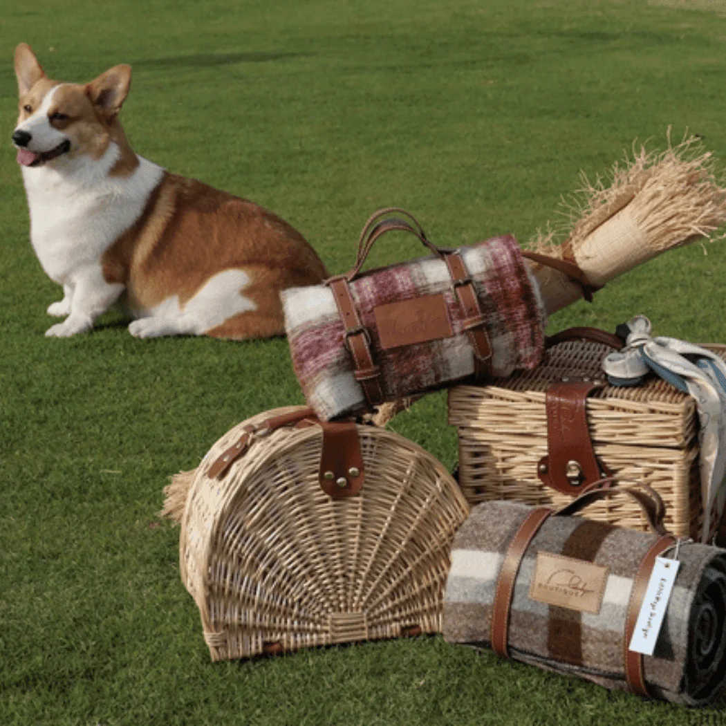 Little Dayz Boutique  Semi Round Picnic Basket - Image 4